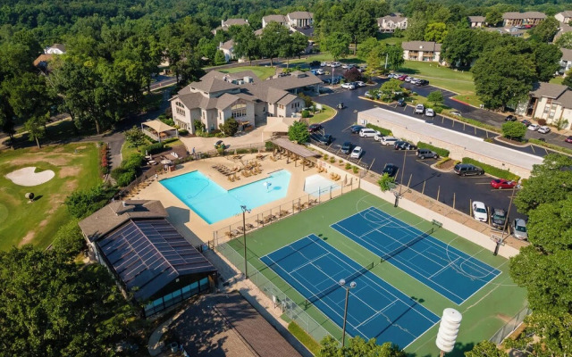 Royale Tee Retreat - Golf Dream