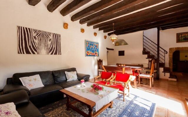 Villa - 4 Bedrooms with Pool and WiFi - 103220