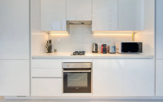 Maison Privee - Marquise Square - 717