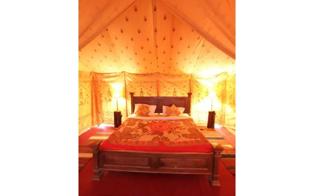 Sheesh Mahal Desert Camp