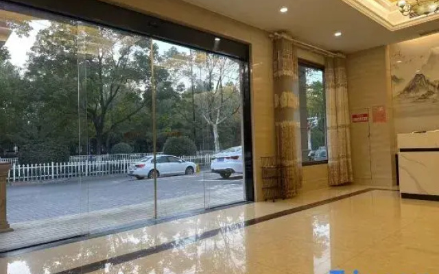 Yingshang Xingfu Hotel (Shunhe Road)