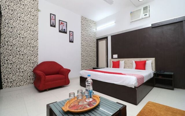 OYO 29059 Hotel Green Tower