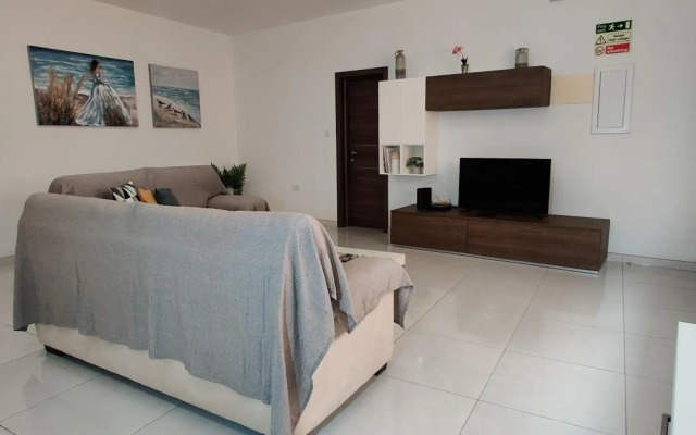 Lorenza Letting Maisonette