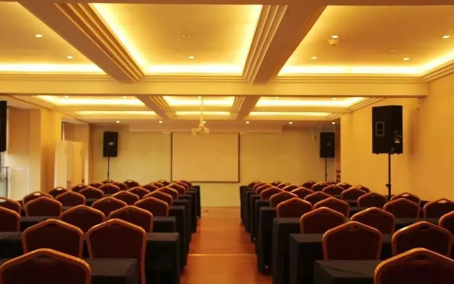 Jia Yisi Hotel