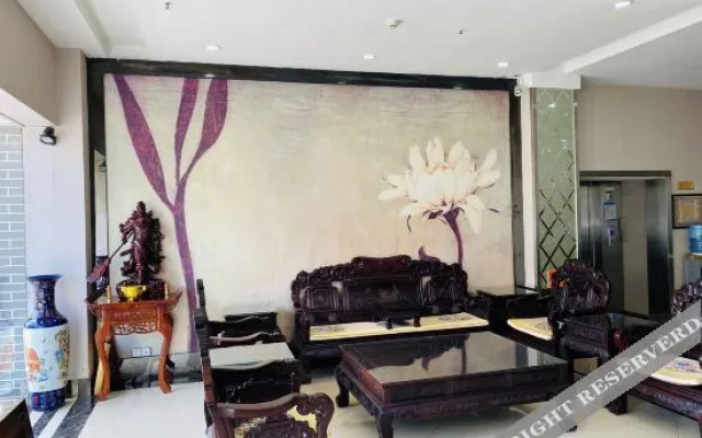 Tangyin Hongcheng Business Hotel