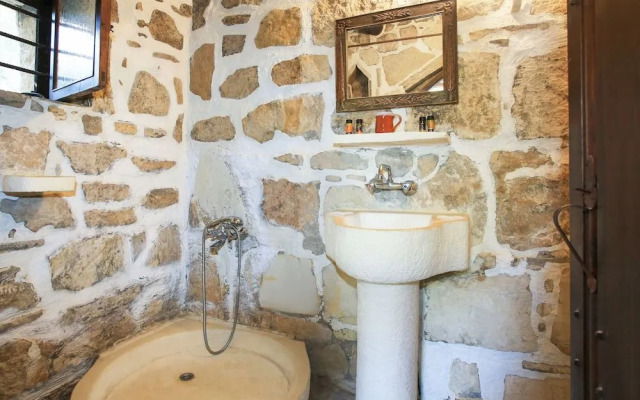 Villa Lithos