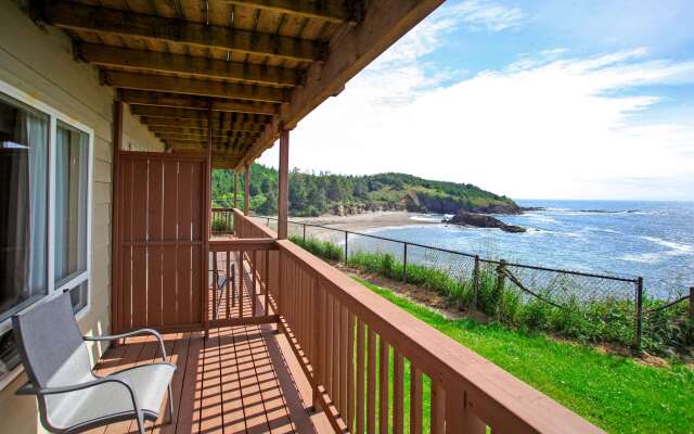 Clarion Inn Surfrider Resort