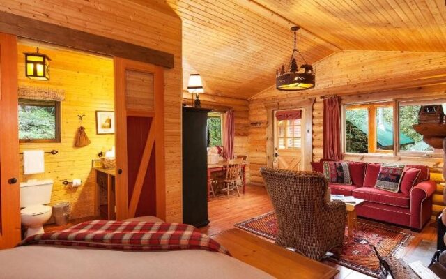 Cathedral Mountain Lodge