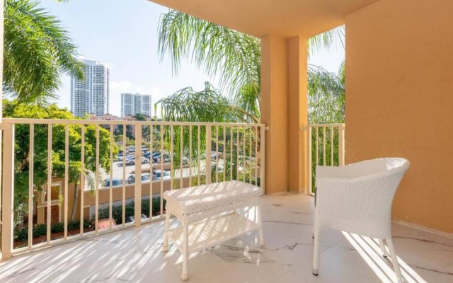 Yacht Club at Aventura Lux 2 Bed 2 Bath Brand New 2021