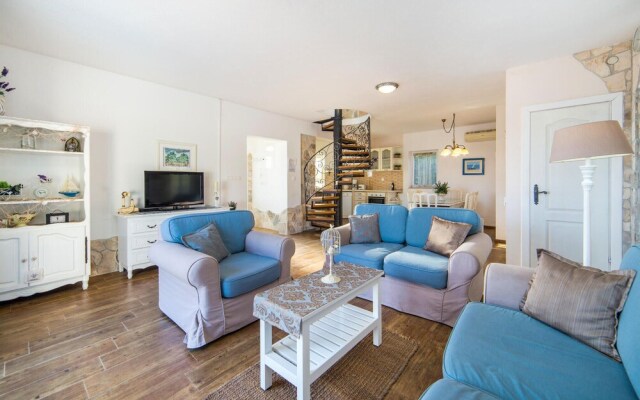 Stunning Home in Kremena With Wifi and 3 Bedrooms