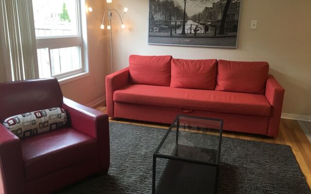 Pelicanstay in Churchill Meadows