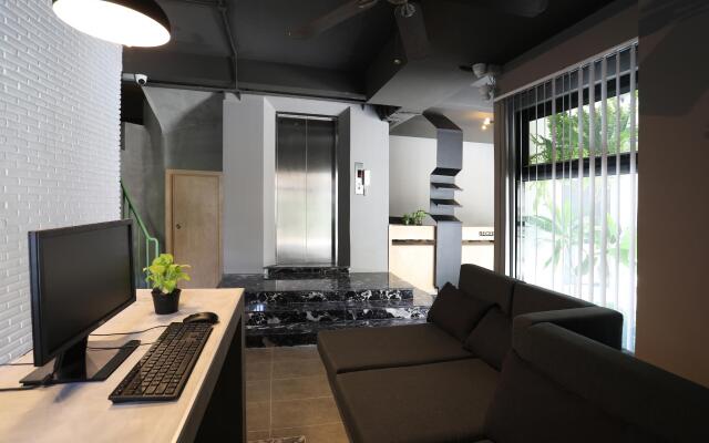 SKY HOTEL Central Phnom Penh - Rooms & Apartments