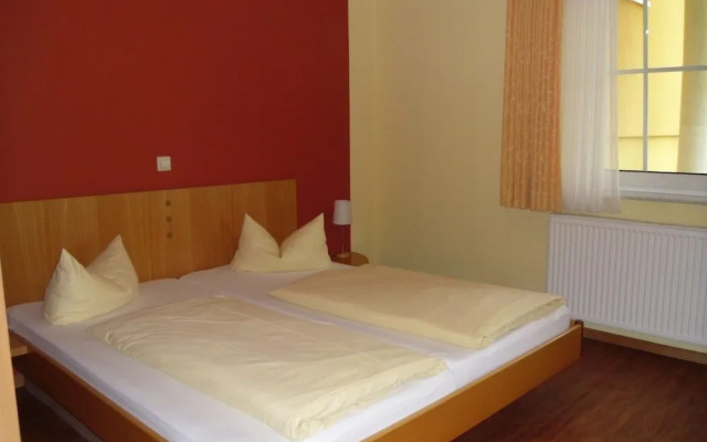 Hotel & Gästehaus Im Ziegelweg garni