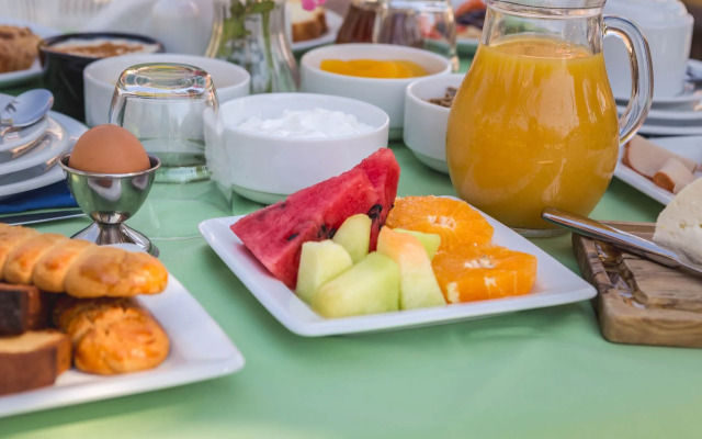 Platy Beach Hotel