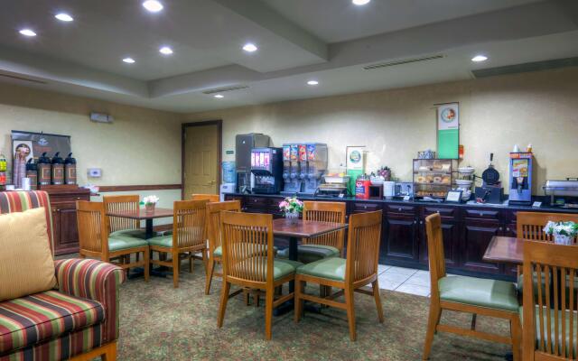 Country Inn & Suites by Radisson, Petersburg, VA