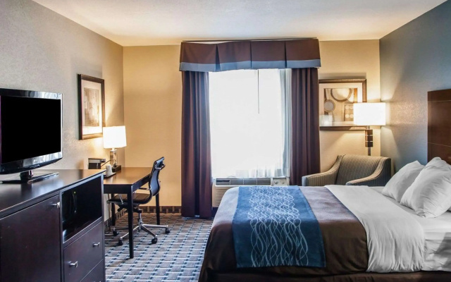 Comfort Inn Lees Summit @ Hwy 50 & Hwy 291