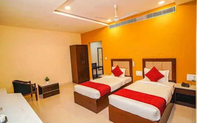 Fabhotel Prime Manor