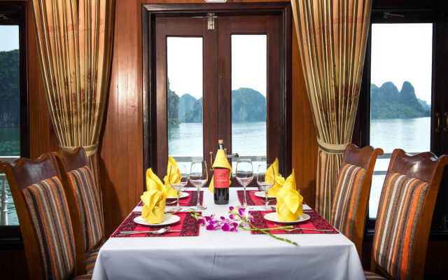 Gray Line Halong Cruise