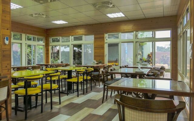 Mountain in Florence Homestay