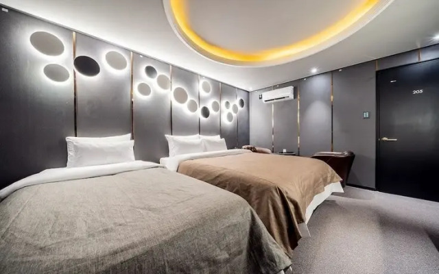 Hongdae The Gray Hotel