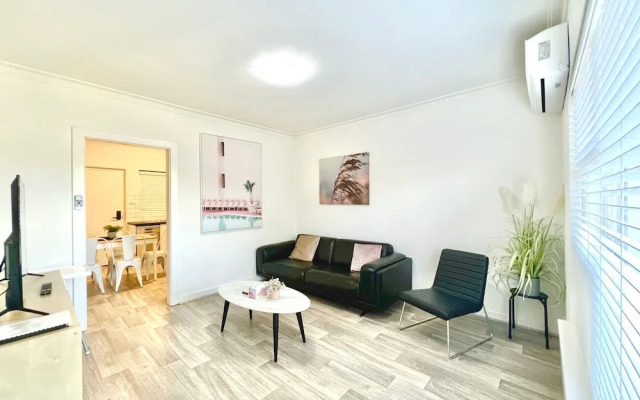 Dishwasher A C Dryer Campbelltown Courtyard North