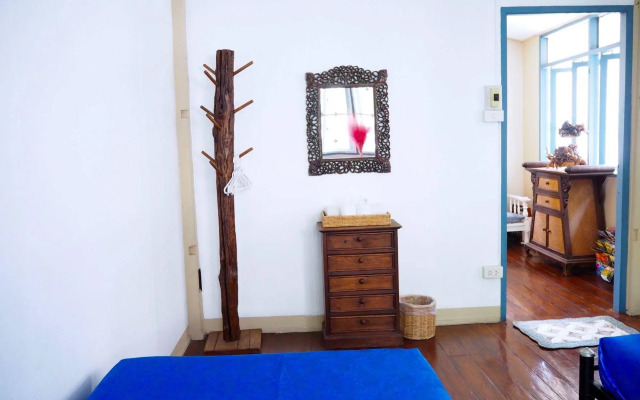Stay With Me Guesthouse
