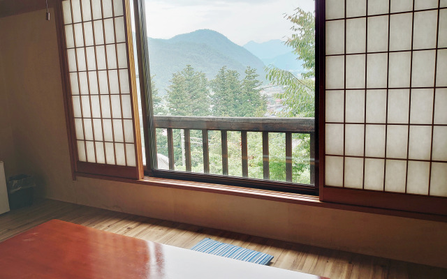 Ichibo Senri Onyuyado Nakaya