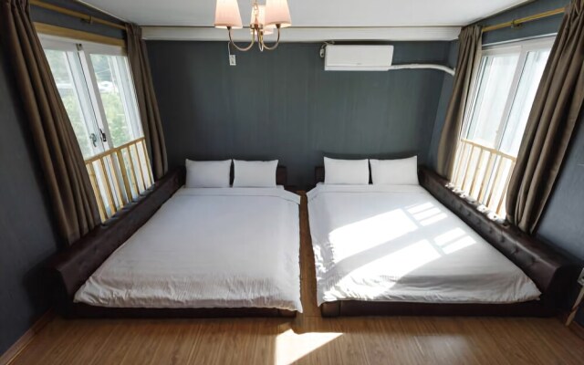Gapyeong All that Water Pool Villa