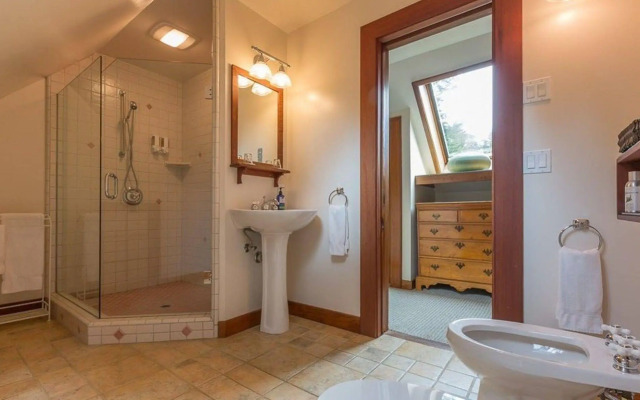 SCP Mendocino Inn and Farm