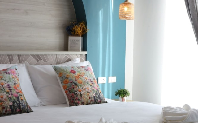 J The Park Condotel