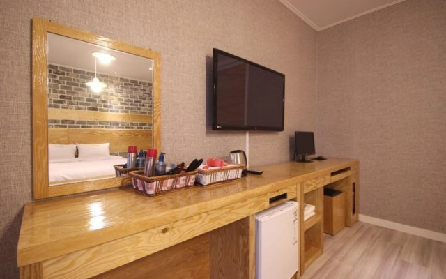 Gimhae Jangyu Check hotel