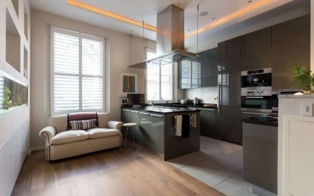 Spectacular 4 Bed House, Pimlico