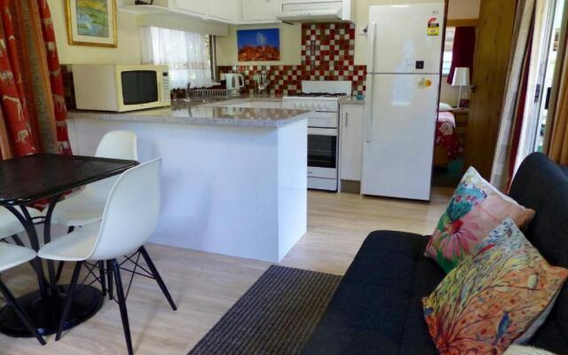 Lake Eacham Tourist Park & Self Contained Cabins