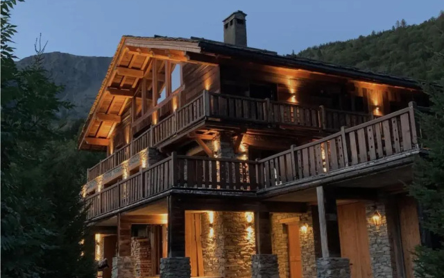 Chalet Ruitor, Chalet 500 M2 Luxueux de Caractere