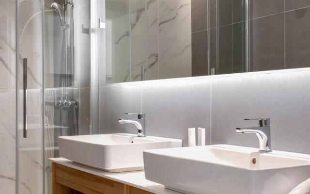 One Bedroom Apartment with Outdoor Jacuzzi