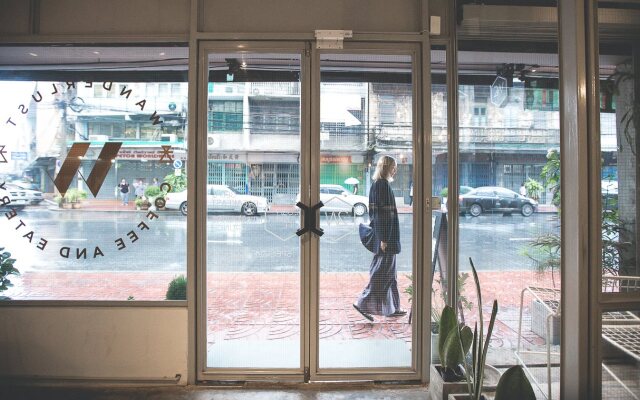 2W Bed & Breakfast Bangkok
