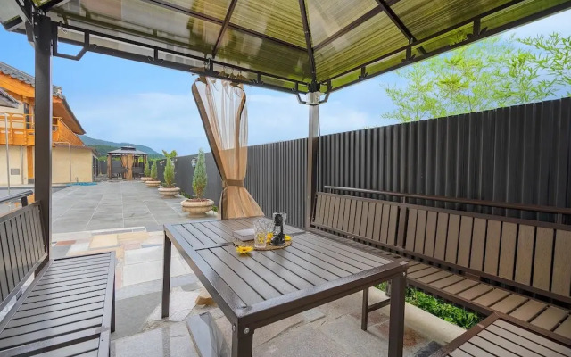wangkyeong hanoak poolvilla