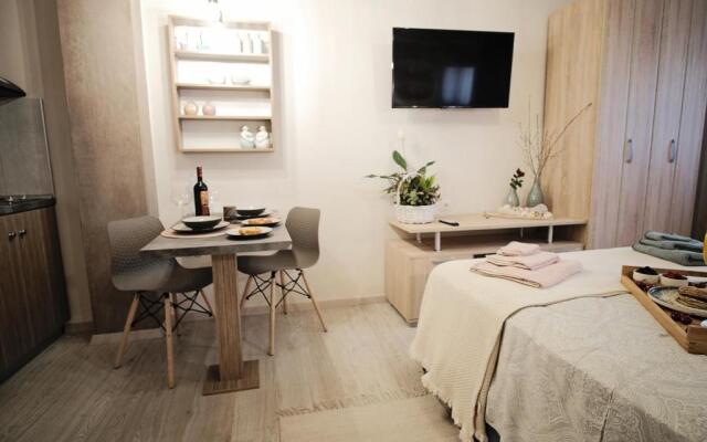 Sunny Suites & Studio