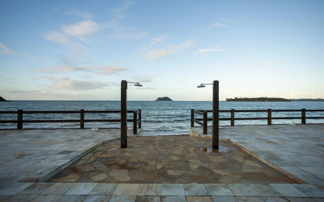 Casa c/ Área Goumert e 4 Suítes | CBR 11