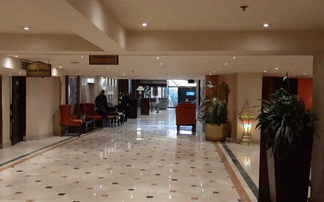 Pyramisa Suites Hotel Cairo