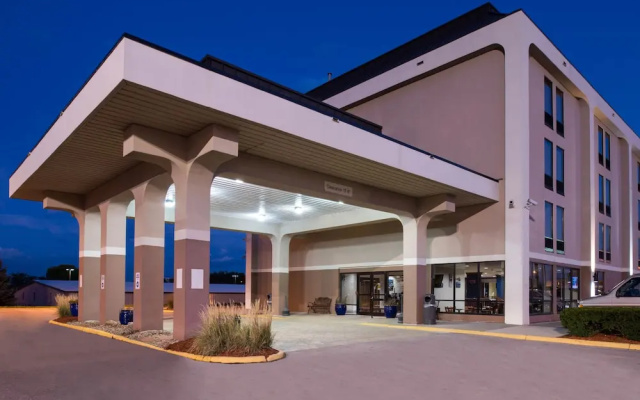 New Victorian Inn & Suites