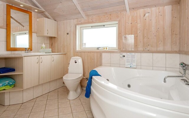 7 Person Holiday Home in Harboore-by Traum