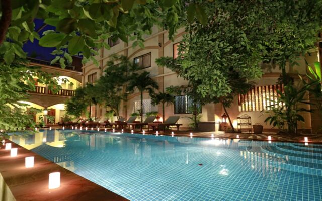 Forest King Hotel