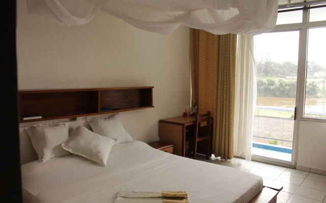 Hostellerie De La Sanaga