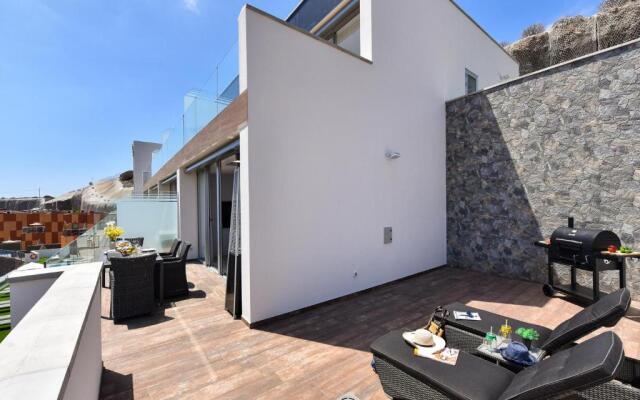 Penthouse Beyond Amadores