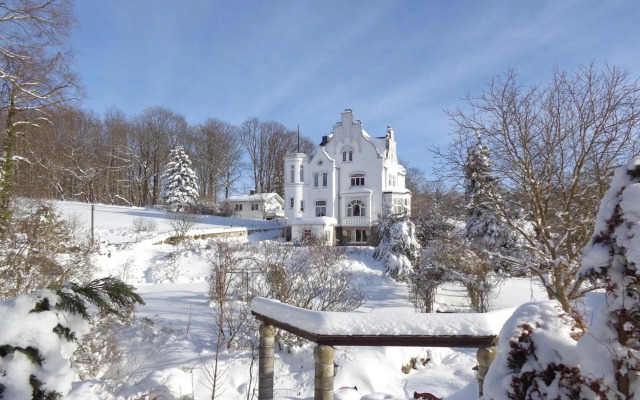 WeisseVilla Friedrichsbrunn Fewo EMPIRE