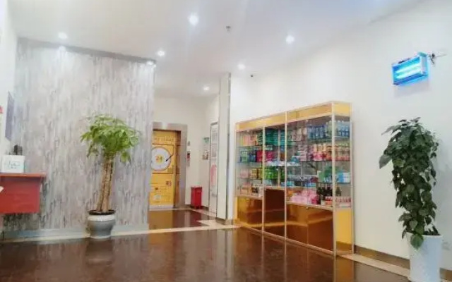 7 Days Holiday Hotel (Guiyang Gaicha Avenue Zhongshan Middle Road)