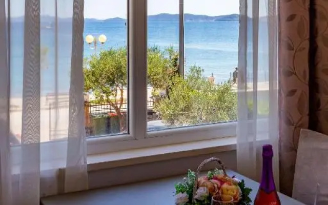 Lanterna Puntamika apt. near beach