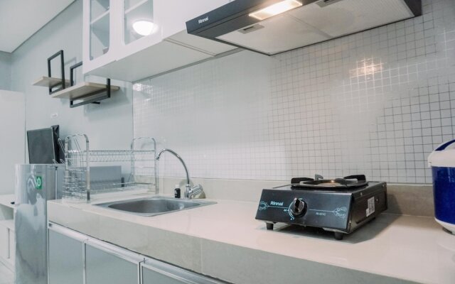 Homey And Comfy Stay Studio Apartment At B Residence