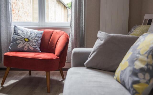 Modern apartment in Bayeux near Tapestry Museum